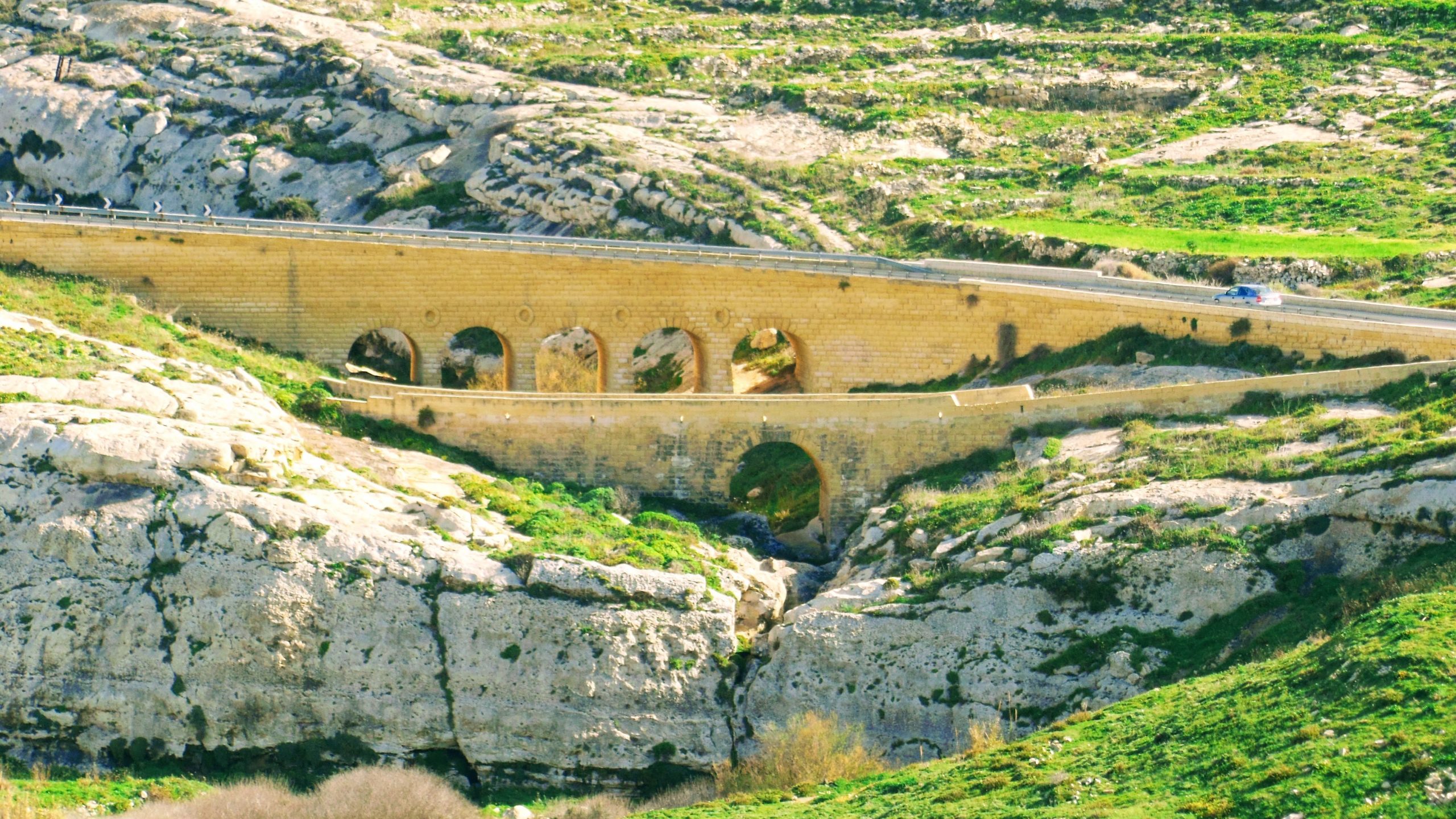 Gozon pisin patikointireitti: Wied Il-Mielaħ - Kerċem
 San Lawrenz