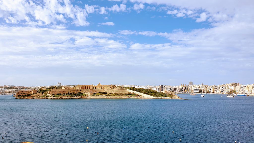 Viikko 46 - 2022 - Turistina Maltalla uusi ravintola ja sometauko - Manoel Island