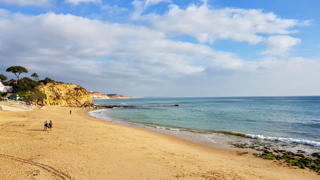 Syystalven aurinkoisempia matkakohteita - Algarve