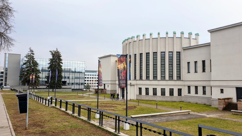 Vieraanvarainen Kaunas - M.K. Čiurlionis Museum of Art - taidemuseo